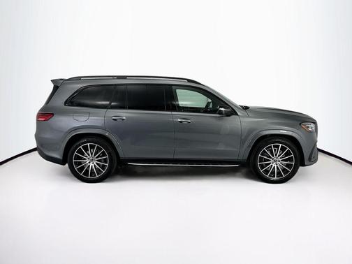 Selenite Grey Metallic 2026 Mercedes-Benz GLS 450 4MATIC