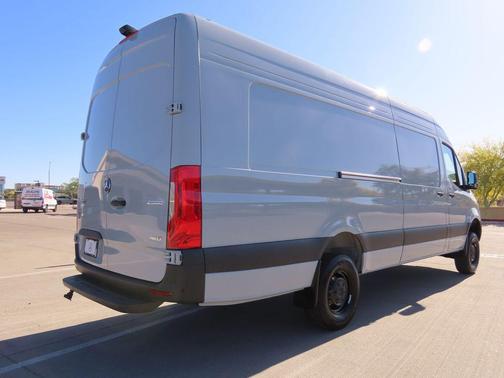 2025 Mercedes-Benz Sprinter 2500 High Roof