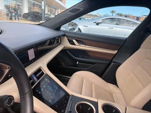 2020 Porsche Taycan Turbo