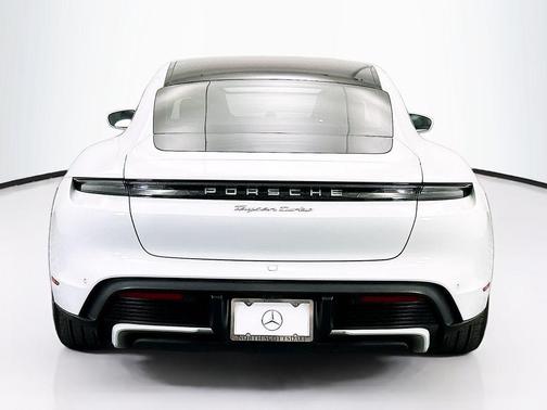 2020 Porsche Taycan Turbo