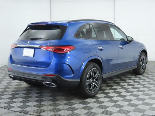 2026 Mercedes-Benz GLC 300 4MATIC