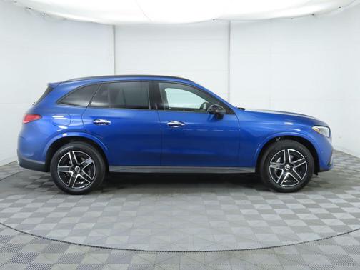 2026 Mercedes-Benz GLC 300 4MATIC