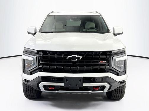 Summit White 2026 Chevrolet Suburban Z71, 4WD