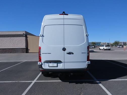 2025 Mercedes-Benz Sprinter 2500 Standard Roof