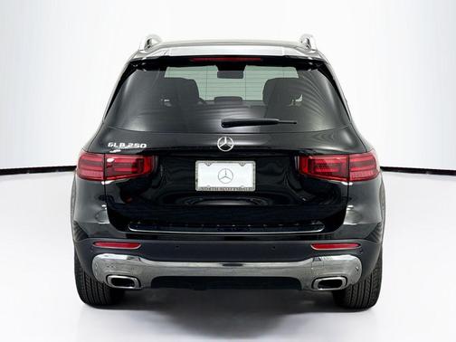 Night Black 2025 Mercedes-Benz GLB 250 Base