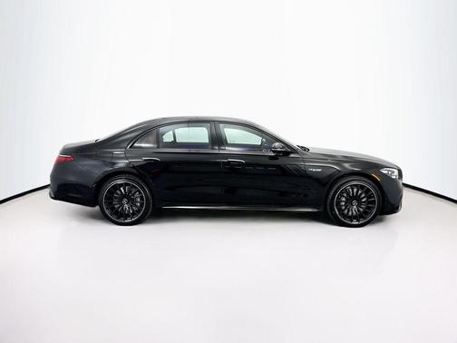 Obsidian Black Metallic 2026 Mercedes-Benz AMG S 63 E 4MATIC