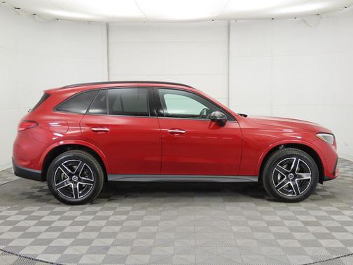 2025 Mercedes-Benz GLC 300 4MATIC