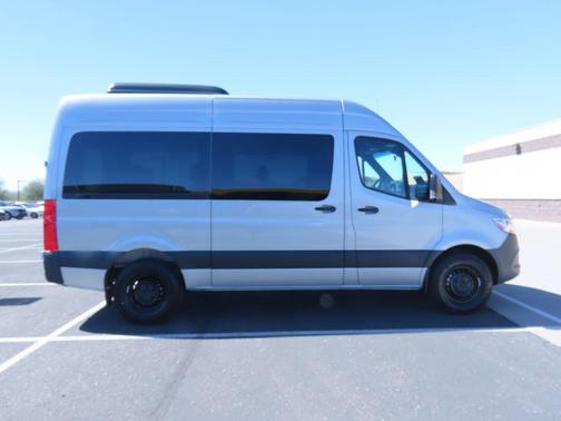 2025 Mercedes-Benz Sprinter 2500 Standard Roof