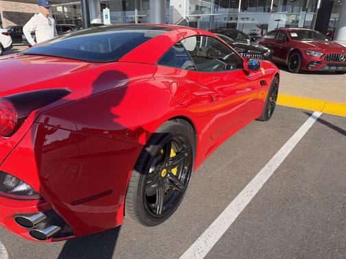 2013 Ferrari California Base