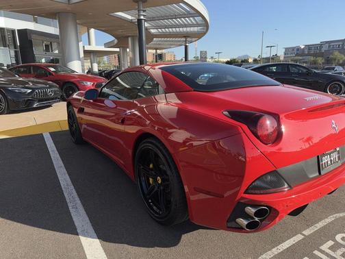 2013 Ferrari California Base