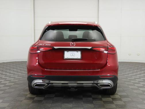 2025 Mercedes-Benz GLC 300 Base