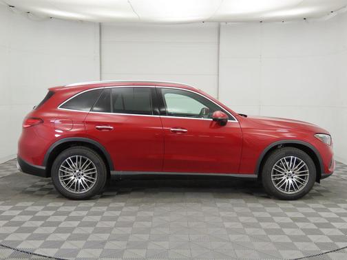 2025 Mercedes-Benz GLC 300 Base