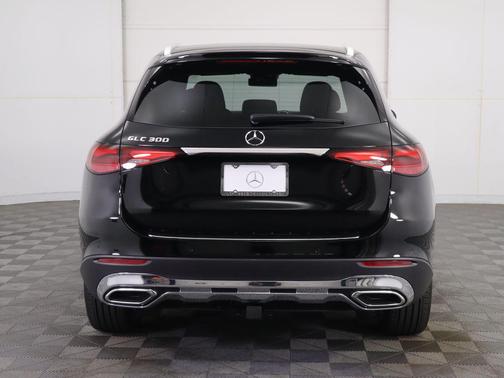 2026 Mercedes-Benz GLC 300 Base