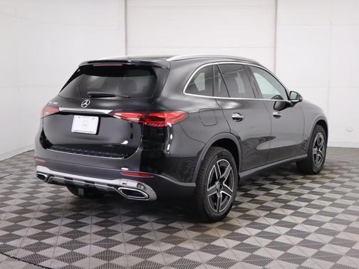2026 Mercedes-Benz GLC 300 Base