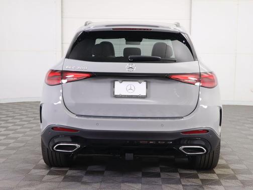 2026 Mercedes-Benz GLC 300 Base
