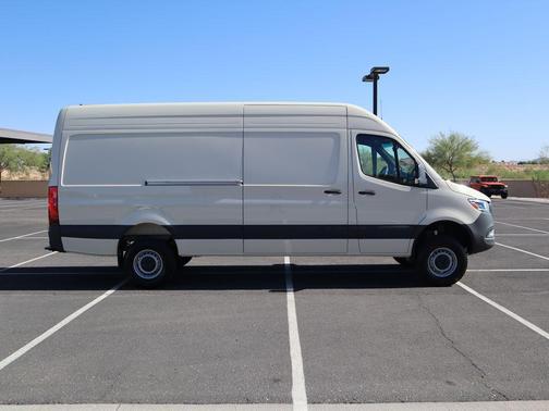 2025 Mercedes-Benz Sprinter 2500 High Roof