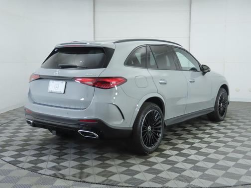 2026 Mercedes-Benz GLC 300 4MATIC