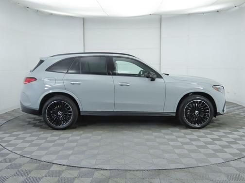2026 Mercedes-Benz GLC 300 4MATIC
