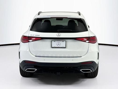 Polar White 2026 Mercedes-Benz GLC 300 Base