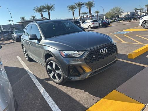 2022 Audi Q5 45 S line Premium Plus