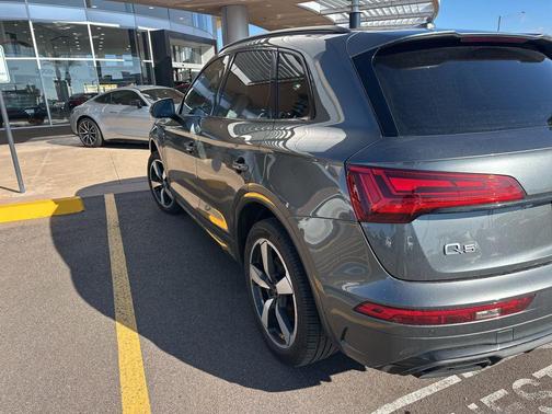2022 Audi Q5 45 S line Premium Plus