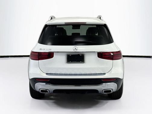 Polar White 2026 Mercedes-Benz GLB 250 Base