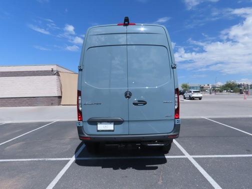 2025 Mercedes-Benz Sprinter 2500 Standard Roof