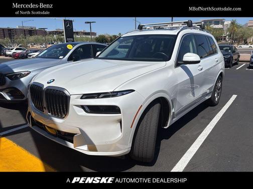 Mineral White Metallic 2024 BMW X7 xDrive40i