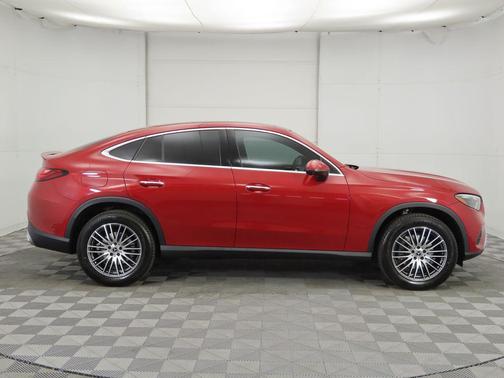 2025 Mercedes-Benz GLC 300 4MATIC Coupe