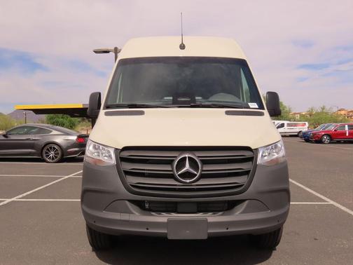 2025 Mercedes-Benz Sprinter 2500 Standard Roof