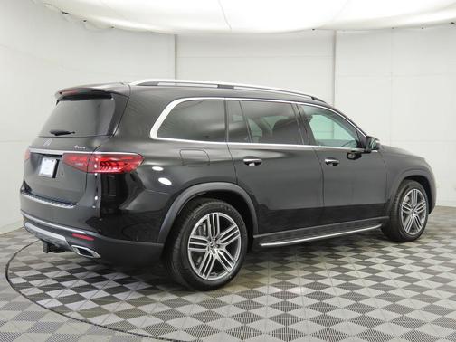 2026 Mercedes-Benz GLS 450 4MATIC