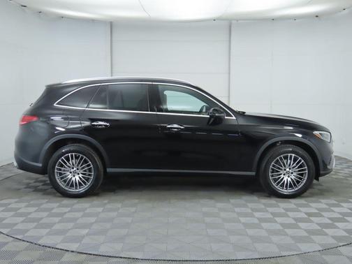 2026 Mercedes-Benz GLC 300 Base