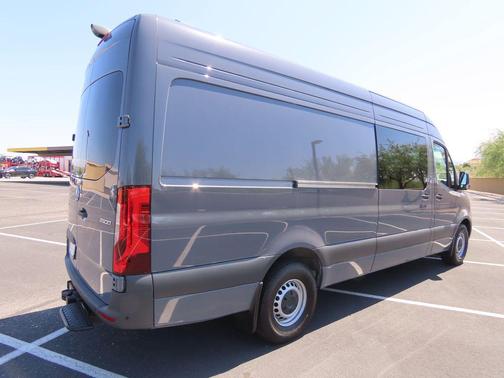 2025 Mercedes-Benz Sprinter 2500 High Roof