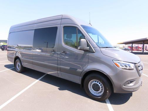 2025 Mercedes-Benz Sprinter 2500 High Roof