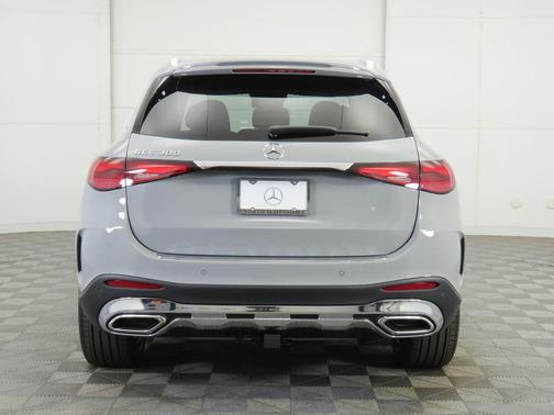 2026 Mercedes-Benz GLC 300 Base