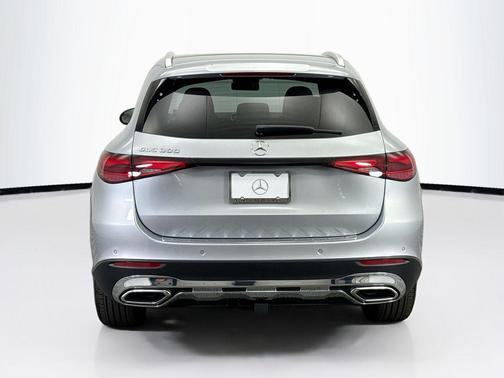 2026 Mercedes-Benz GLC 300 Base