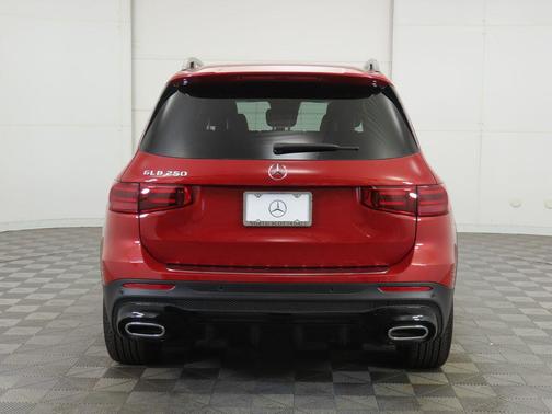 2025 Mercedes-Benz GLB 250 Base