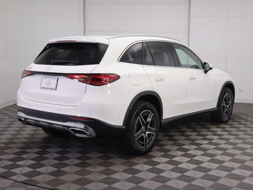 2026 Mercedes-Benz GLC 300 Base