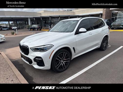 2022 BMW X5 M50i