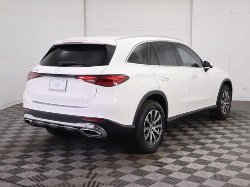 2026 Mercedes-Benz GLC 300 Base