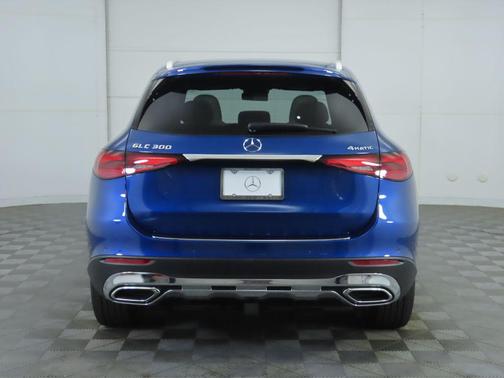 2026 Mercedes-Benz GLC 300 4MATIC