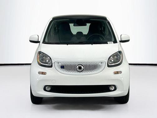 White 2019 smart EQ ForTwo prime
