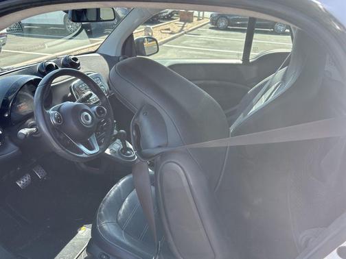 White 2019 smart EQ ForTwo prime