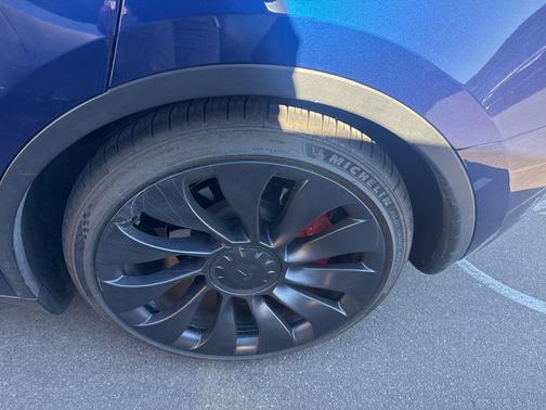 2023 Tesla Model Y Performance Dual Motor All-Wheel Drive