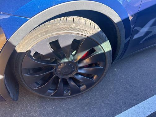 2023 Tesla Model Y Performance Dual Motor All-Wheel Drive