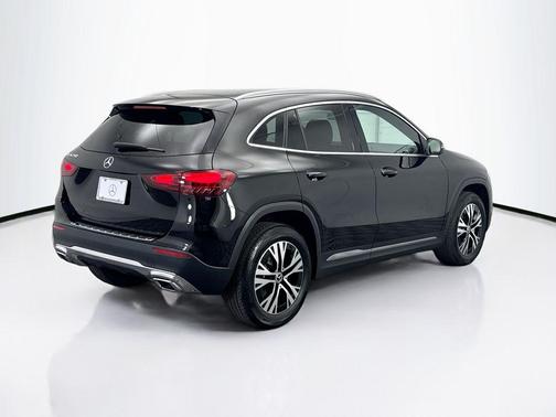 Night Black 2025 Mercedes-Benz GLA 250 4MATIC