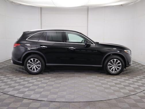 2026 Mercedes-Benz GLC 300 Base