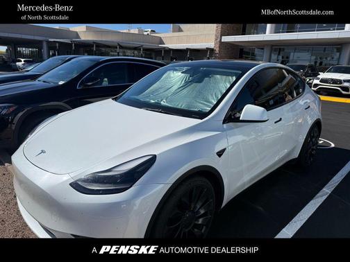 Pearl White Multi-Coat 2023 Tesla Model Y Performance Dual Motor All-Wheel Drive