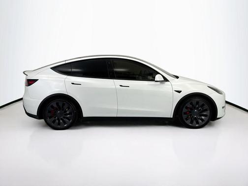 Pearl White Multi-Coat 2023 Tesla Model Y Performance Dual Motor All-Wheel Drive
