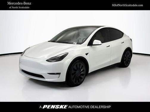 Pearl White Multi-Coat 2023 Tesla Model Y Performance Dual Motor All-Wheel Drive